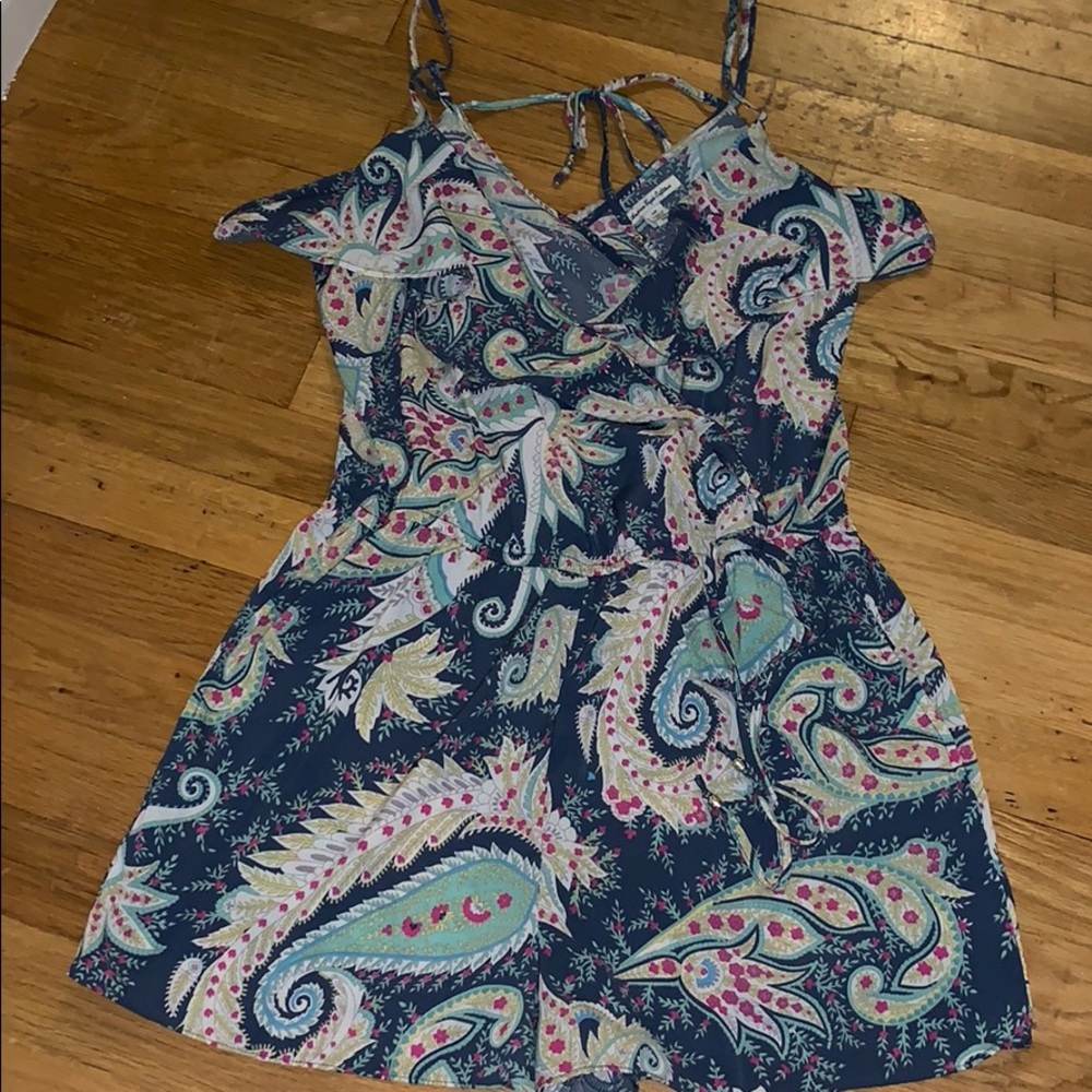 Beautiful American Eagle V-neck romper